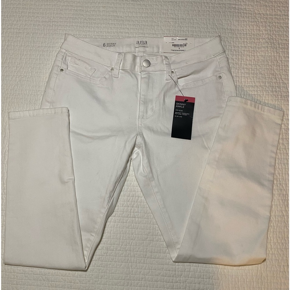 ANA SKINNY JEANS SZ 6